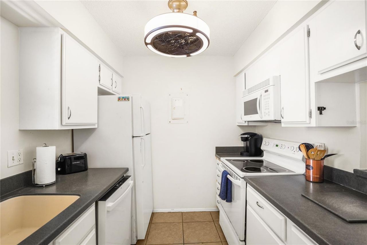 5673 Midnight Pass Road, Unit 201, Sarasota, FL 34242 Photo