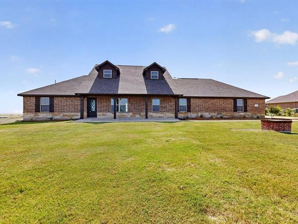186 County Road 4430, Rhome, TX 76078