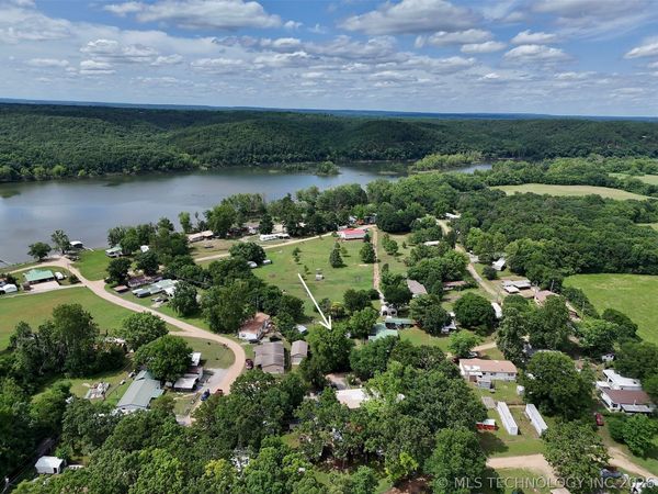 105 Oak , Spavinaw, OK 74366