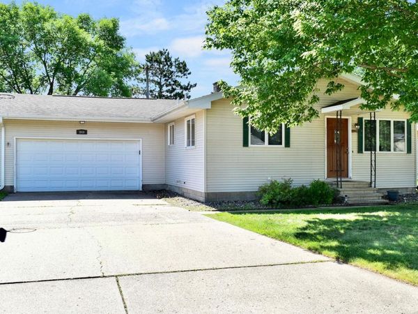 840 52nd Avenue, Winona, MN 55987