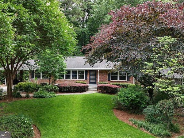 1437 N Amanda Circle NE, Atlanta, GA 30329