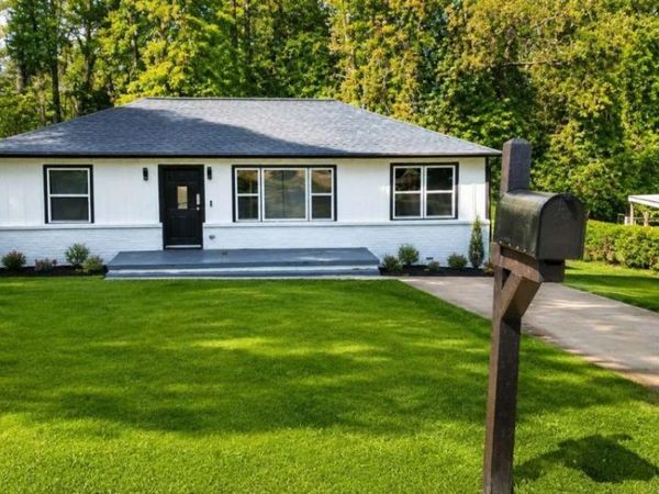 2554 Gordon Circle, Smyrna, GA 30080