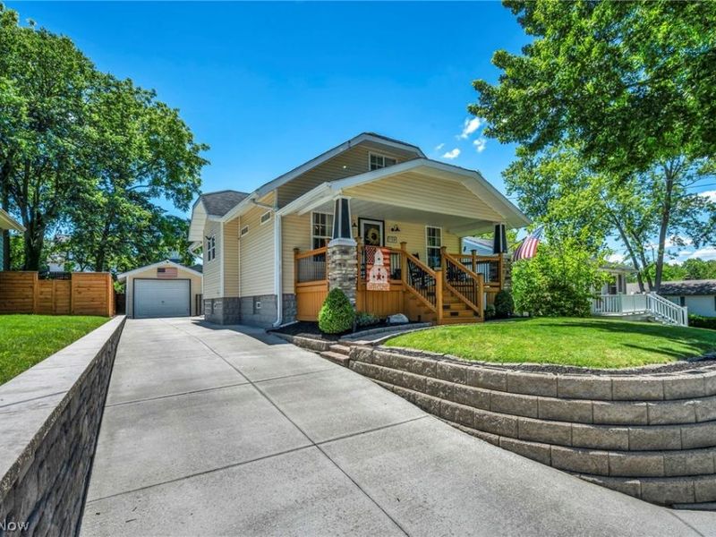 130 Yonker Street , Barberton, OH 44203 Photo 3