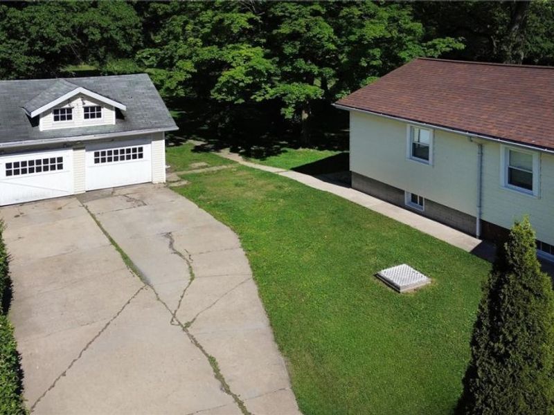 2690 S Canfield Niles Road, Youngstown, OH 44515 Photo 11