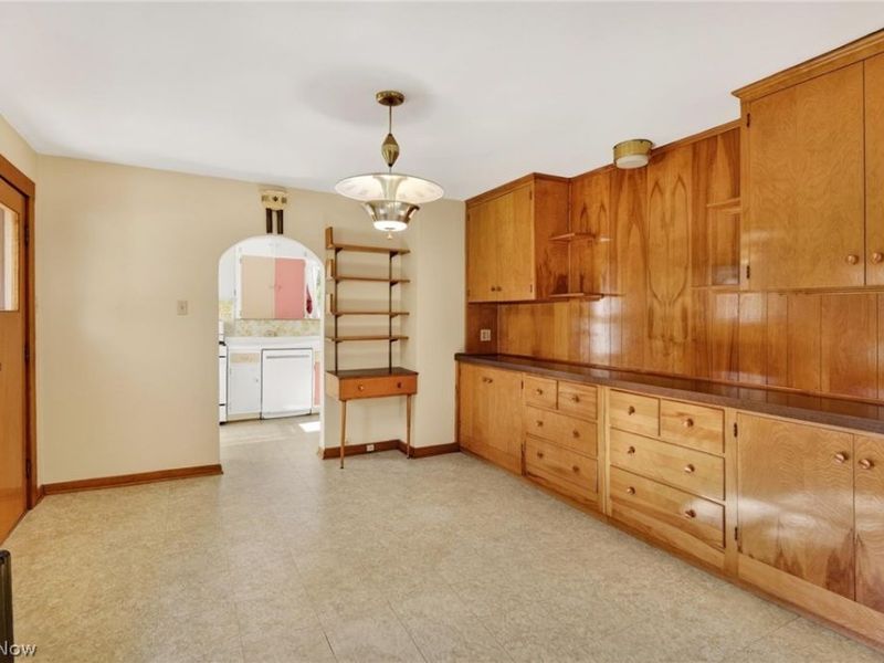 2690 S Canfield Niles Road, Youngstown, OH 44515 Photo 2