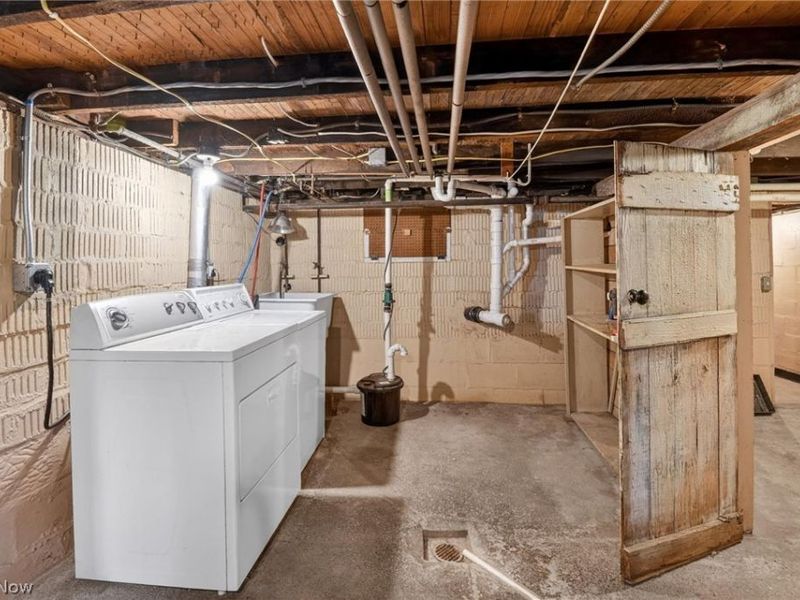 2690 S Canfield Niles Road, Youngstown, OH 44515 Photo 44