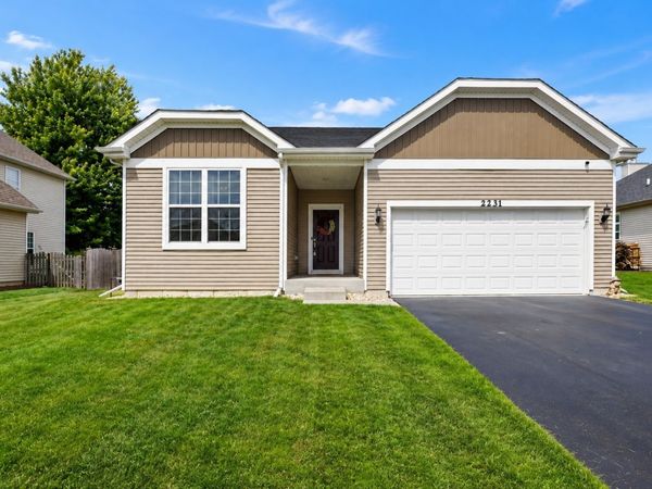 2231 Lundquist Drive , Aurora, IL 60503