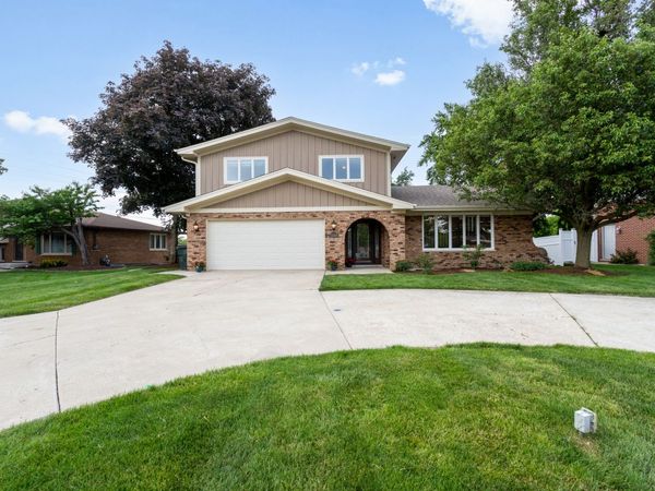 12108 Derby Lane , Orland Park, IL 60467