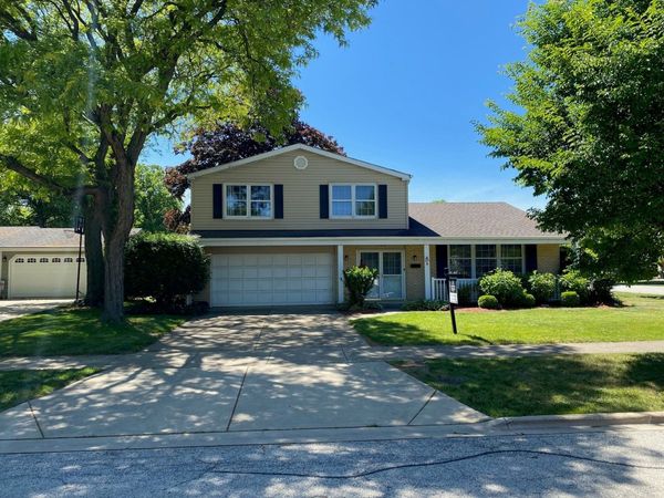 1502 S Harvard Avenue , Arlington Heights, IL 60005