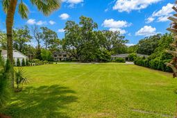 1552 Fairway Drive photo 4