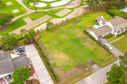1552 Fairway Drive photo 4