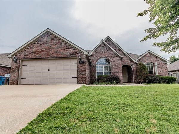 3007 SW Gumleaf Road , Bentonville, AR 72713