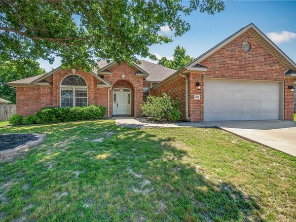 406 NW Saddlebrook Drive , Bentonville, AR 72712