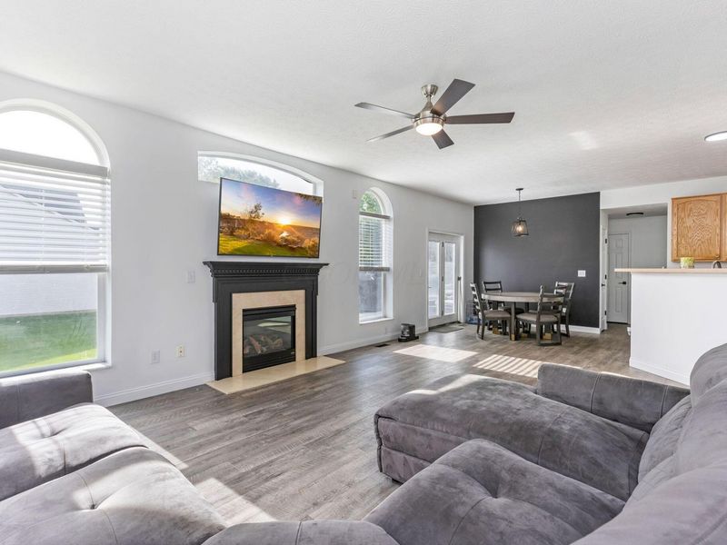 564 Stonebridge Boulevard, Pickerington, OH 43147 Photo 9