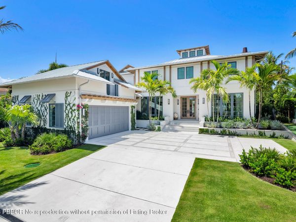 125 Worth Court N, West Palm Beach, FL 33405