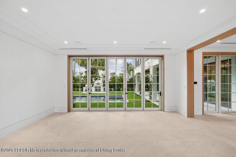 125 Worth Court N, West Palm Beach, FL 33405 Photo