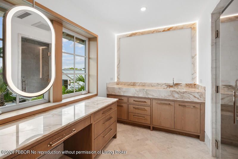 125 Worth Court N, West Palm Beach, FL 33405 Photo