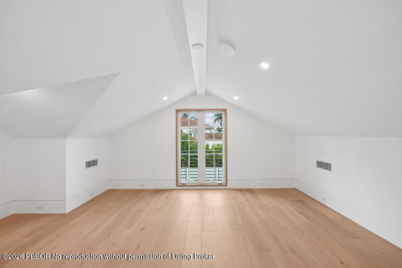 125 Worth Court N, West Palm Beach, FL 33405 Photo