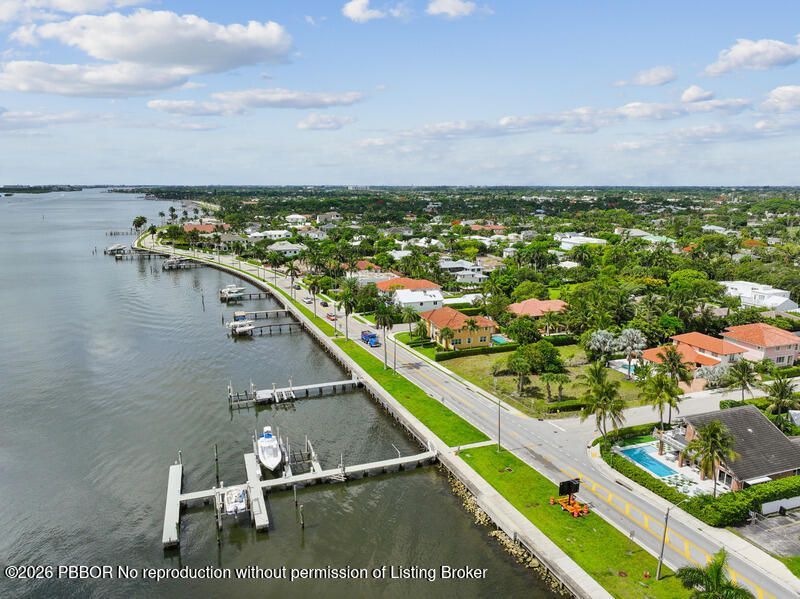 125 Worth Court N, West Palm Beach, FL 33405 Photo