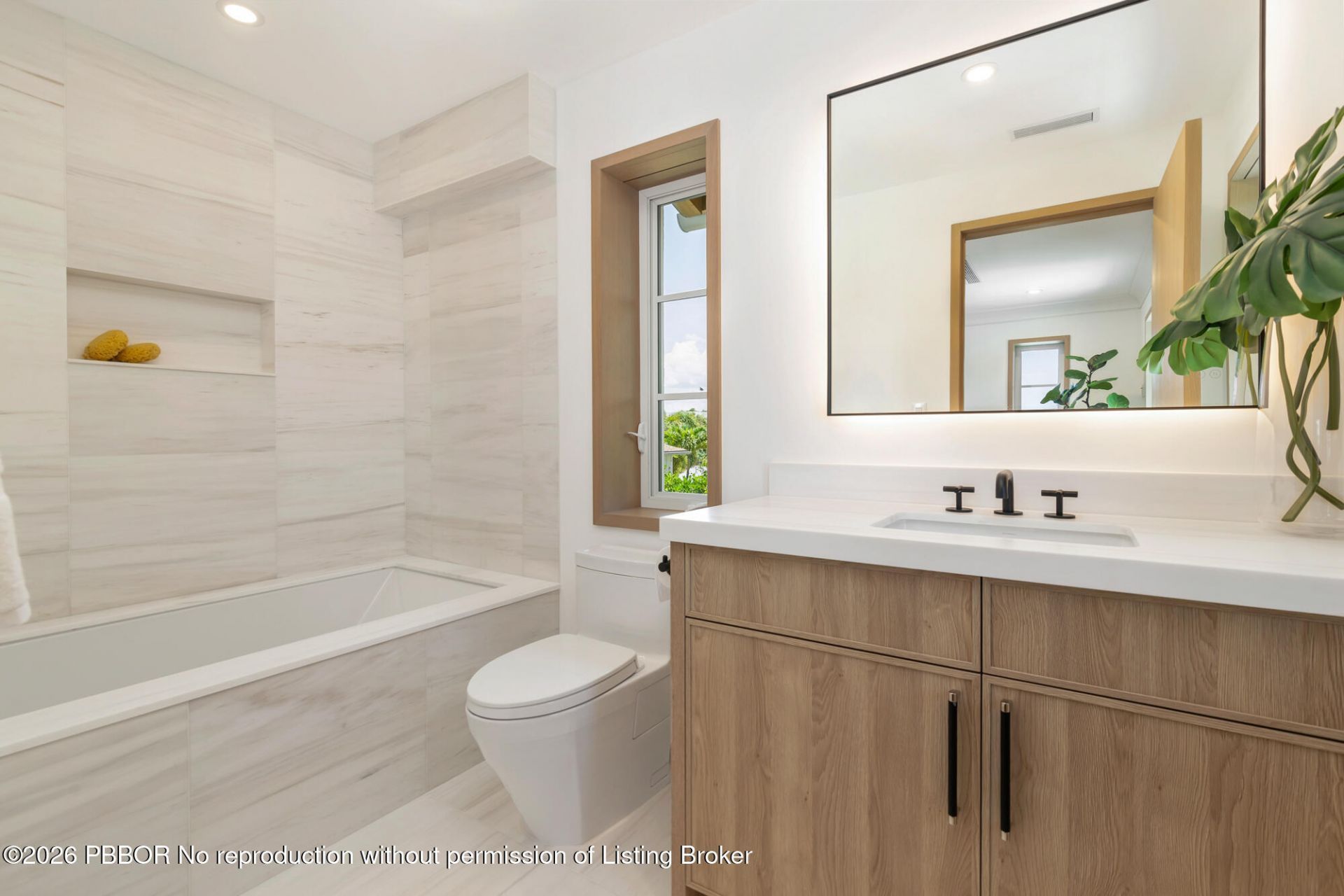 125 Worth Court N, West Palm Beach, FL 33405 Photo