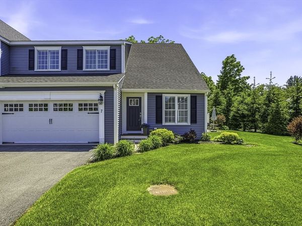 7 Cain Cir, Unit 7, Southborough, MA 01772