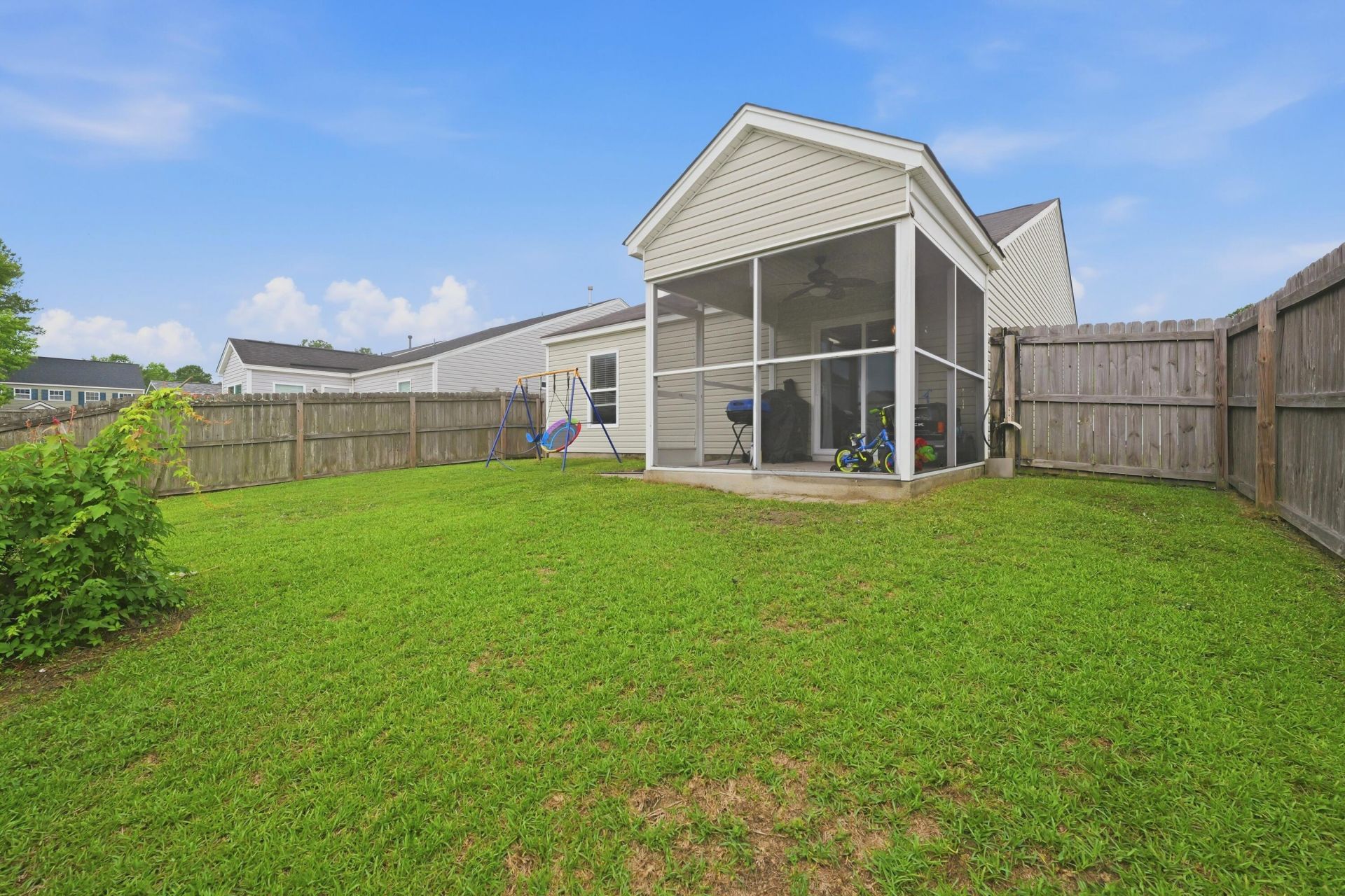 153 Tyger Street Photo 24