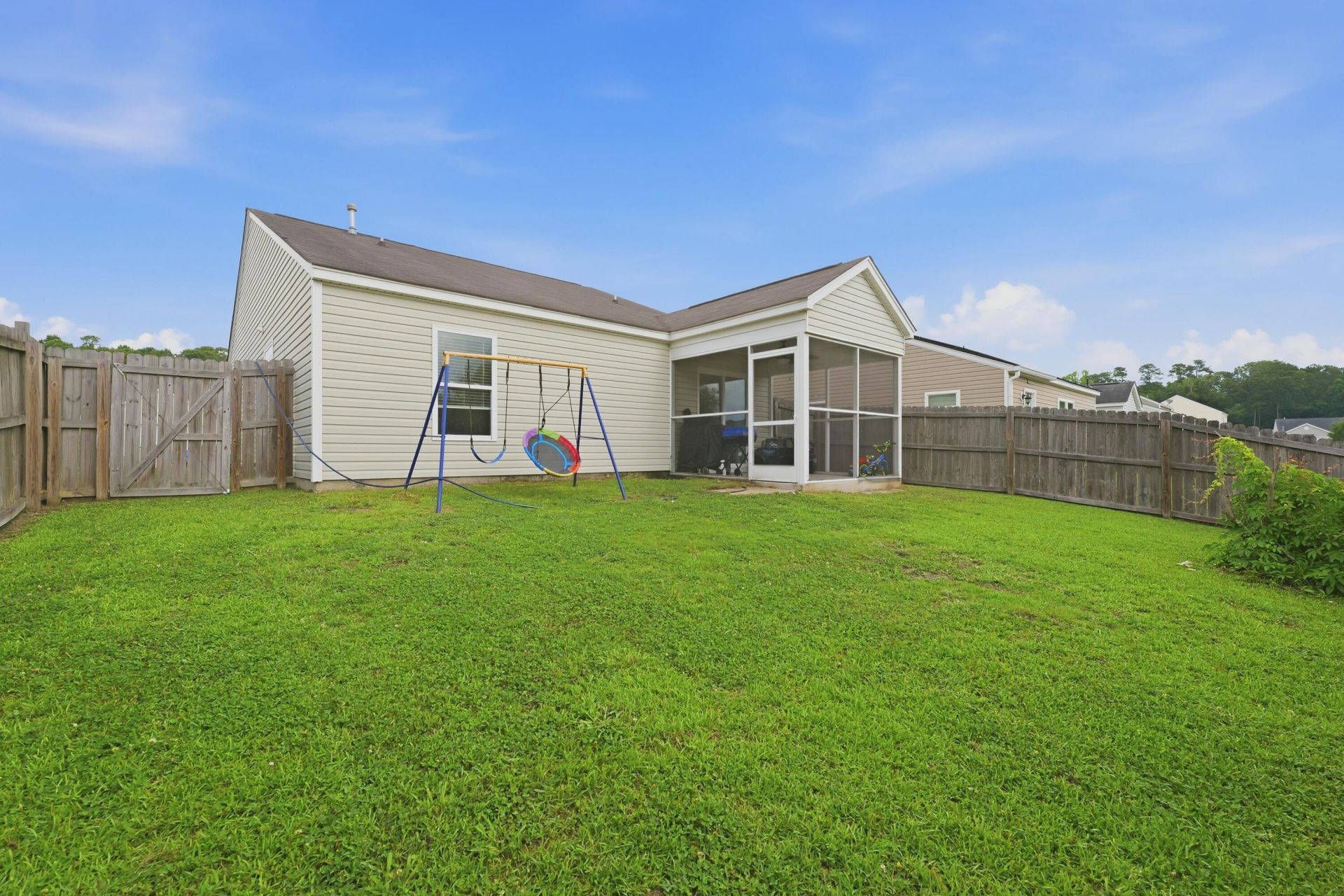153 Tyger Street Photo 25