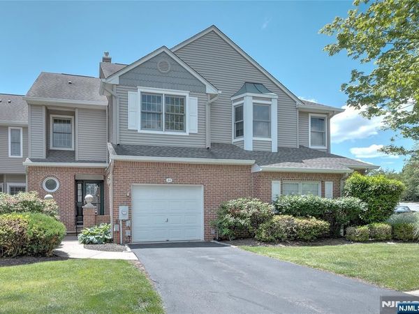 26 Depaolo Court, ROSELAND, NJ 07068