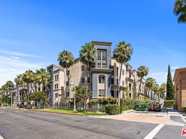 2348 Scholarship , Irvine, CA 92612