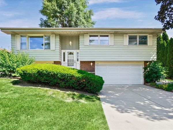 539 Willow Lane , Dyer, IN 46311