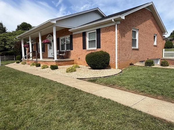 114 OLD WHITE BRIDGE RD, WAYNESBORO, VA 22980