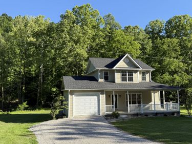 1233 Dog Trot Road, Frenchburg, KY 40322