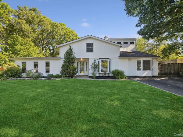 5 Grendon Lane, Farmingville, NY 11738