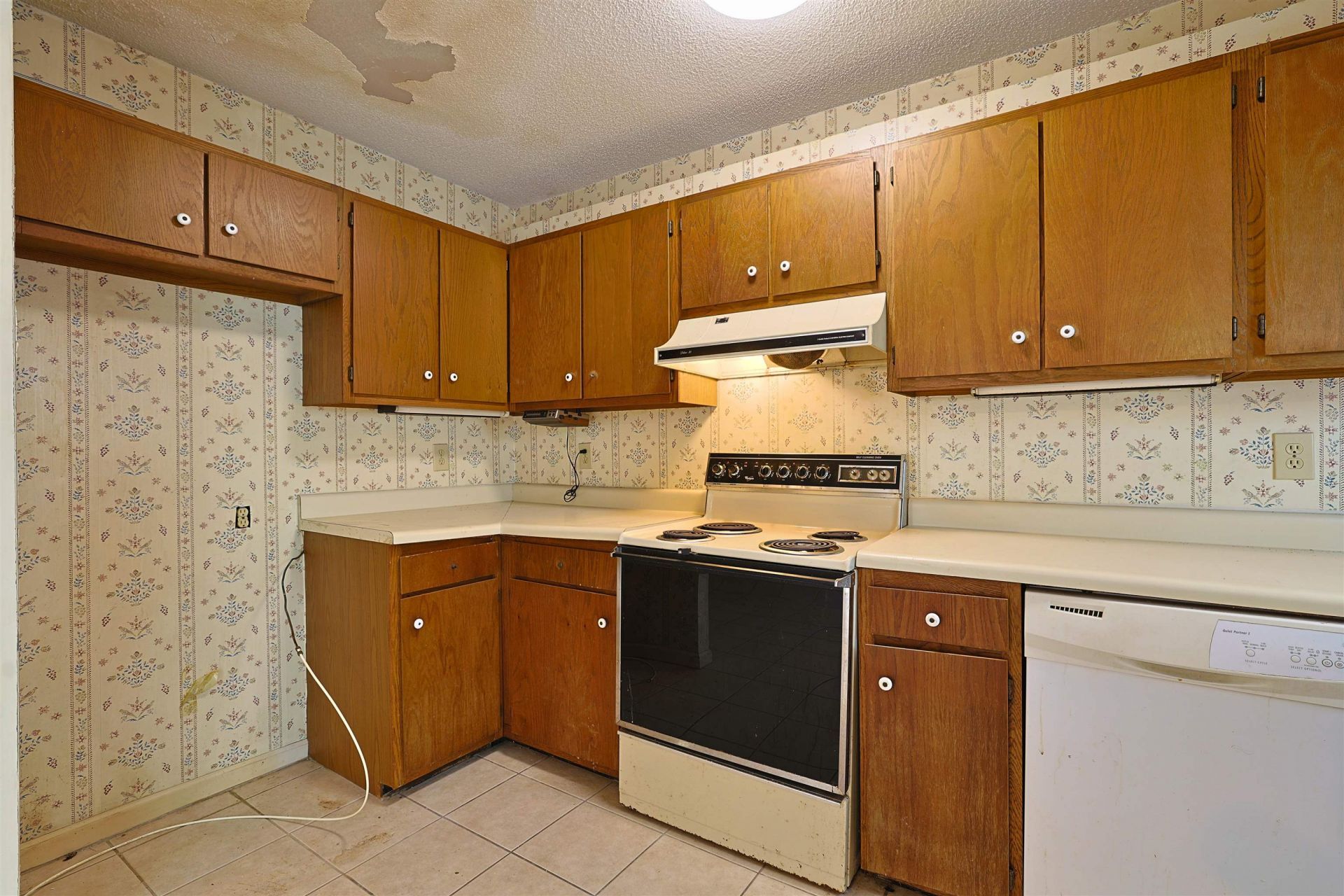 1212 Perrin Dr.  Photo 6