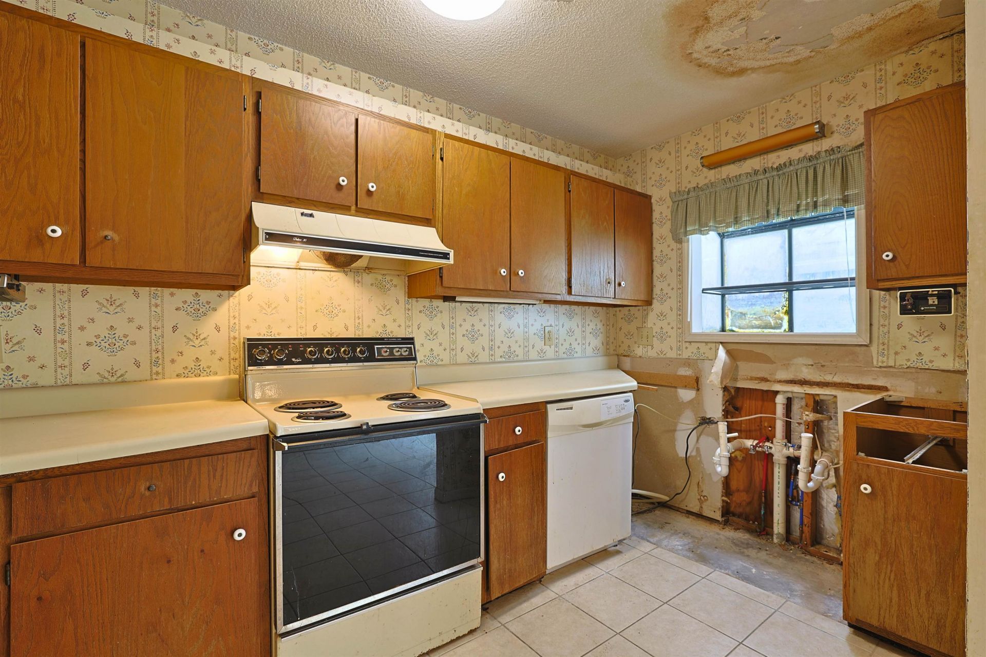 1212 Perrin Dr.  Photo 7