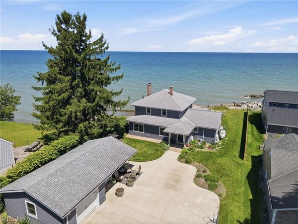 7525 Lakeshore Boulevard , Madison, OH 44057