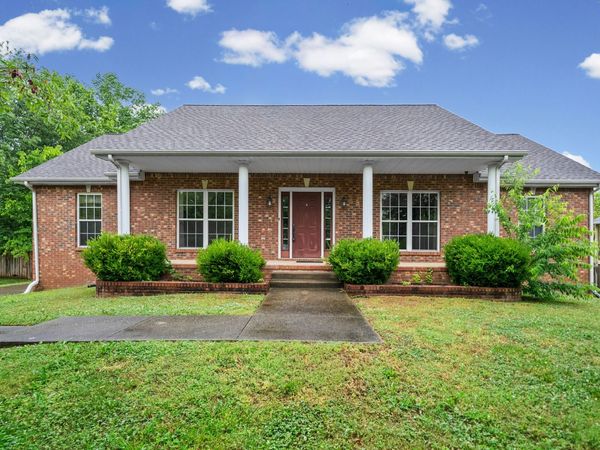1115 Thornberry Dr , Clarksville, TN 37043