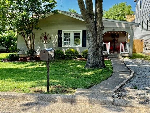 3910 Elkins Ave , Nashville, TN 37209