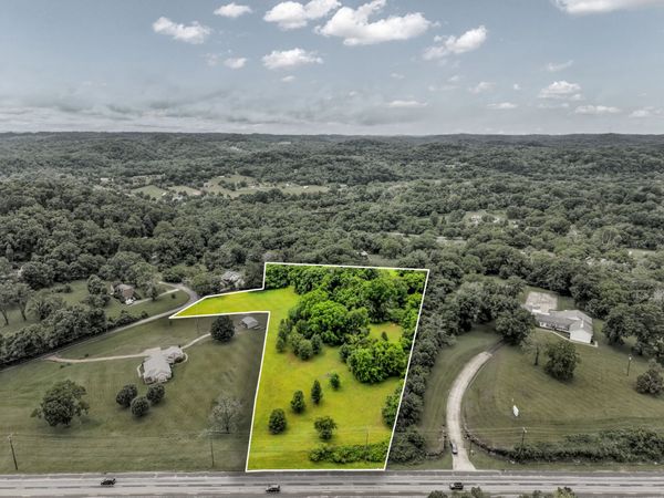 1725 Williamson Rd , Goodlettsville, TN 37072