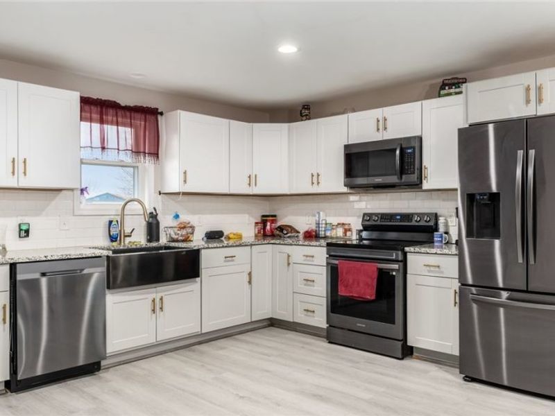 1435 Luby Lane, Zanesville, OH 43701 Photo 3