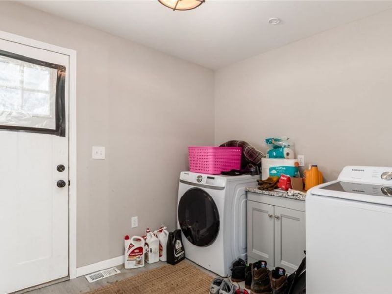 1435 Luby Lane, Zanesville, OH 43701 Photo 7