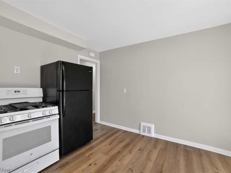 13776 Shady Oak Boulevard , Garfield Heights, OH 44125 Photo 7