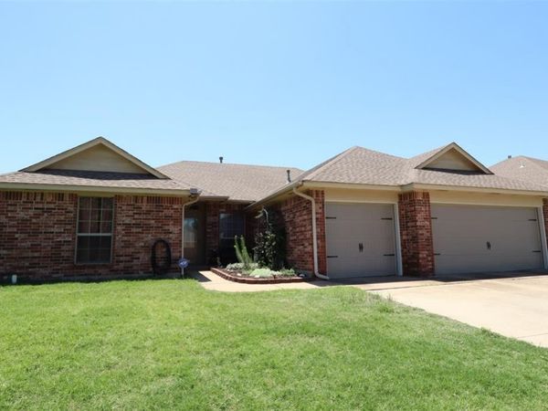 1712 SW 33rd Street, Moore, OK 73160