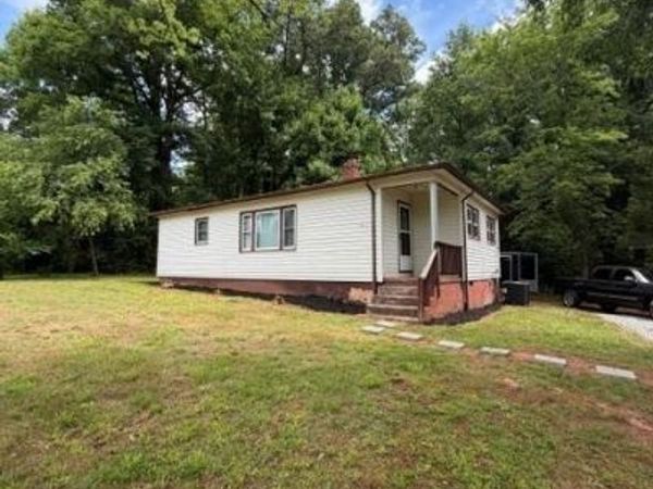 1898 Rader Circle , Morganton, NC 28655