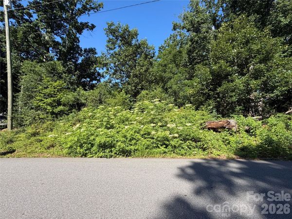 4001 Brookwood Road , Charlotte, NC 28215