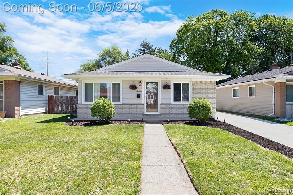 12180 Arcola Street, Livonia, MI 48150 Main Photo