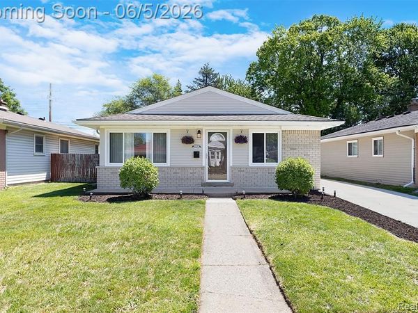 12180 Arcola Street, Livonia, MI 48150