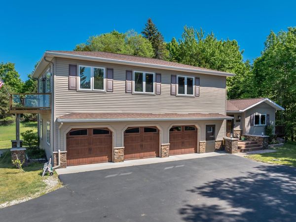 11446 Barnes Road, Kewadin, MI 49648