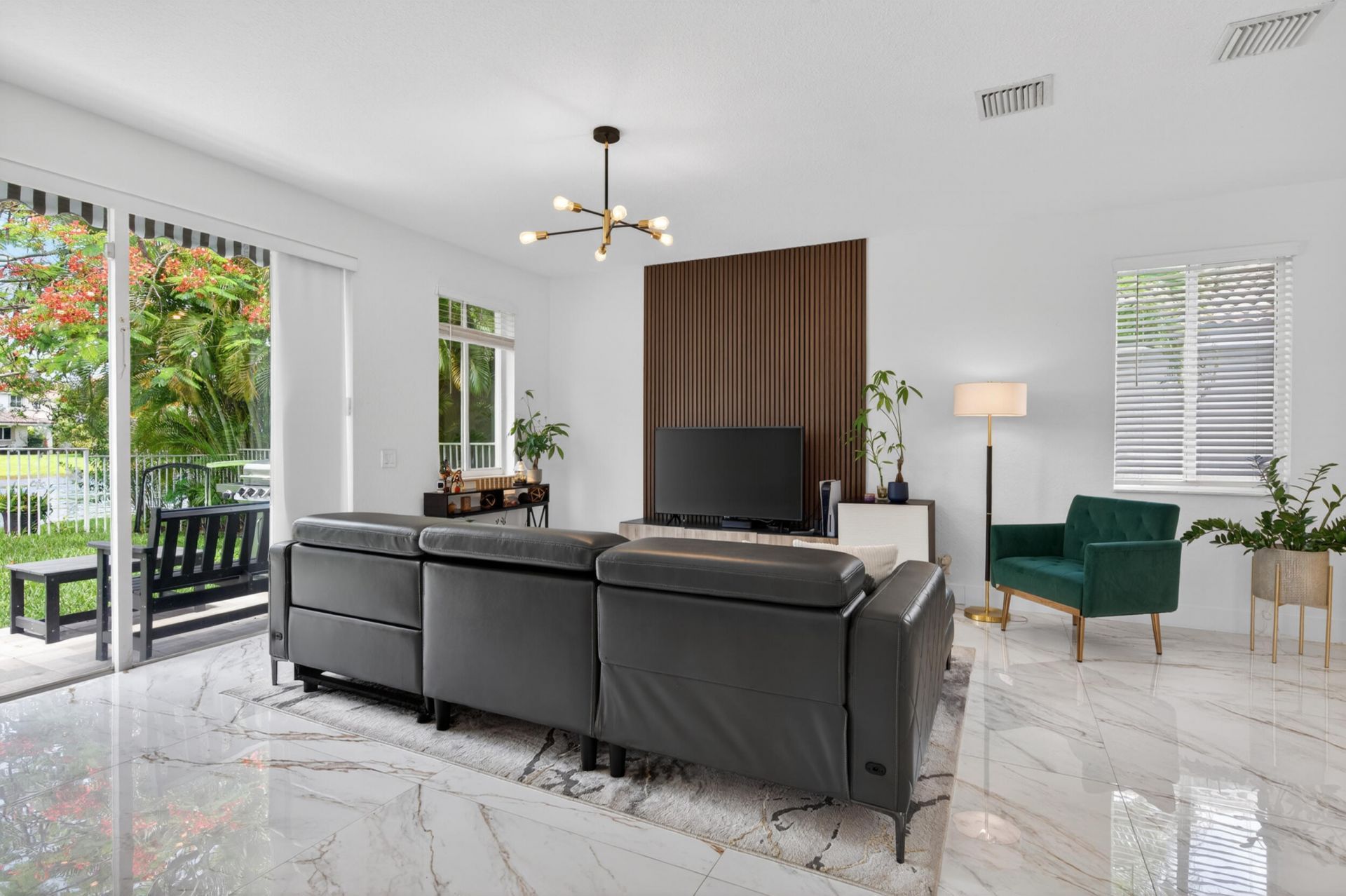1374 Canary Island Drive, Weston, FL 33327 Photo