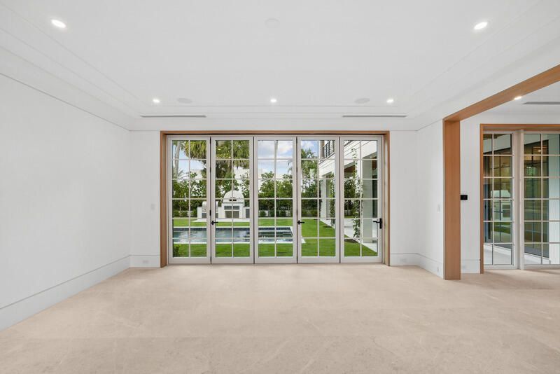 125 Worth Court N, West Palm Beach, FL 33405 Photo